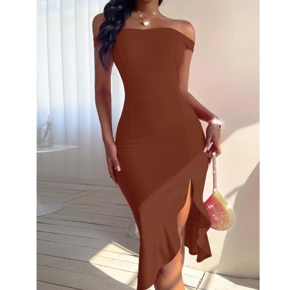 Slit thigh ruffle hem bodycon dress - Picture 12 of 15